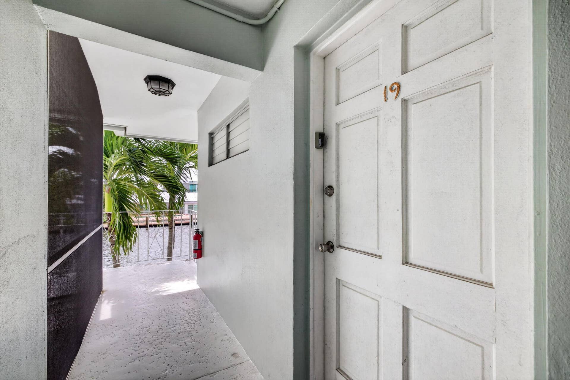 2830 NE 30TH Street, #19, Fort Lauderdale, FL 33306 30-web-or-mls-699A8712