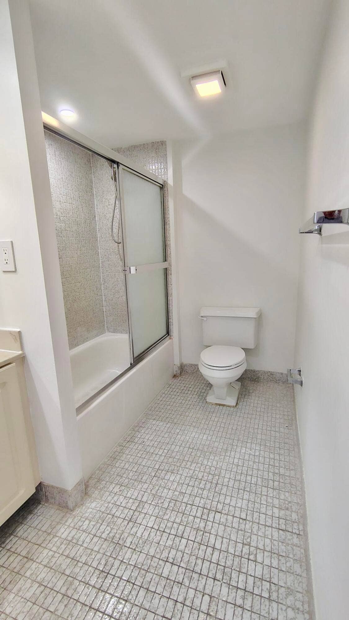 210 174TH Street, #808, Sunny Isles Beach, FL 33160 fcda192e-3d43-49c5-9bd5-9ca9eb843811