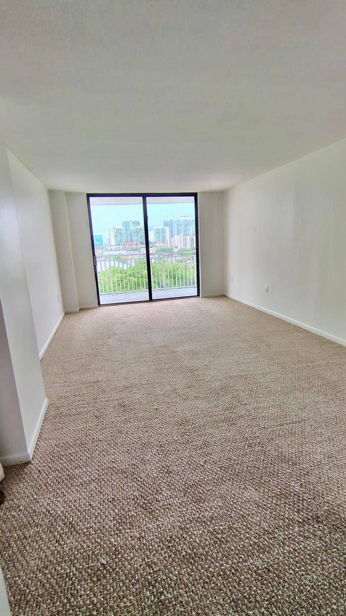 210 174TH Street, #808, Sunny Isles Beach, FL 33160 b02ff846-08d6-4629-8dd1-e6b02b32fd32