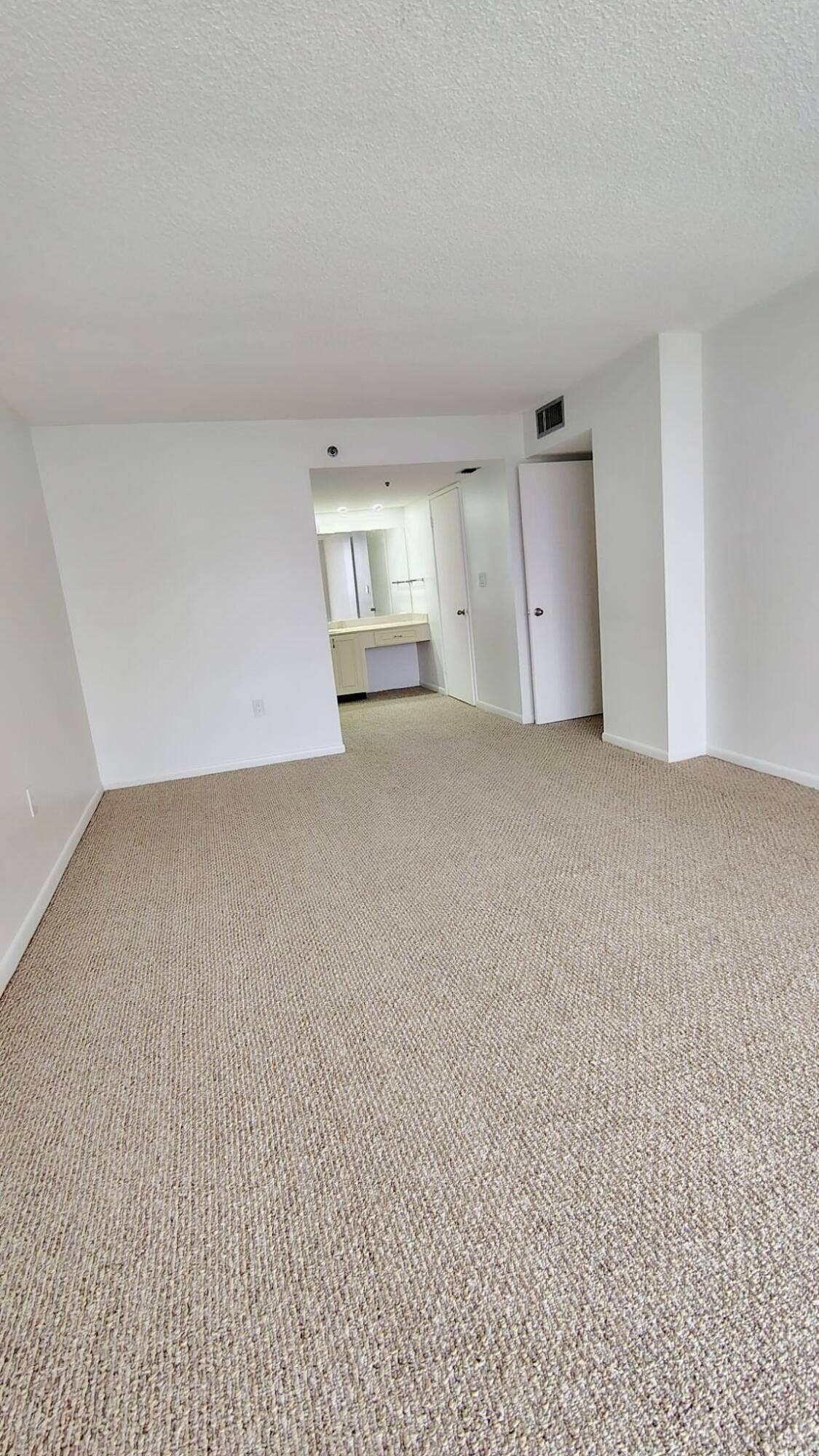 210 174TH Street, #808, Sunny Isles Beach, FL 33160 cb3a02fa-c359-43c6-8eda-a04aaeb318bc