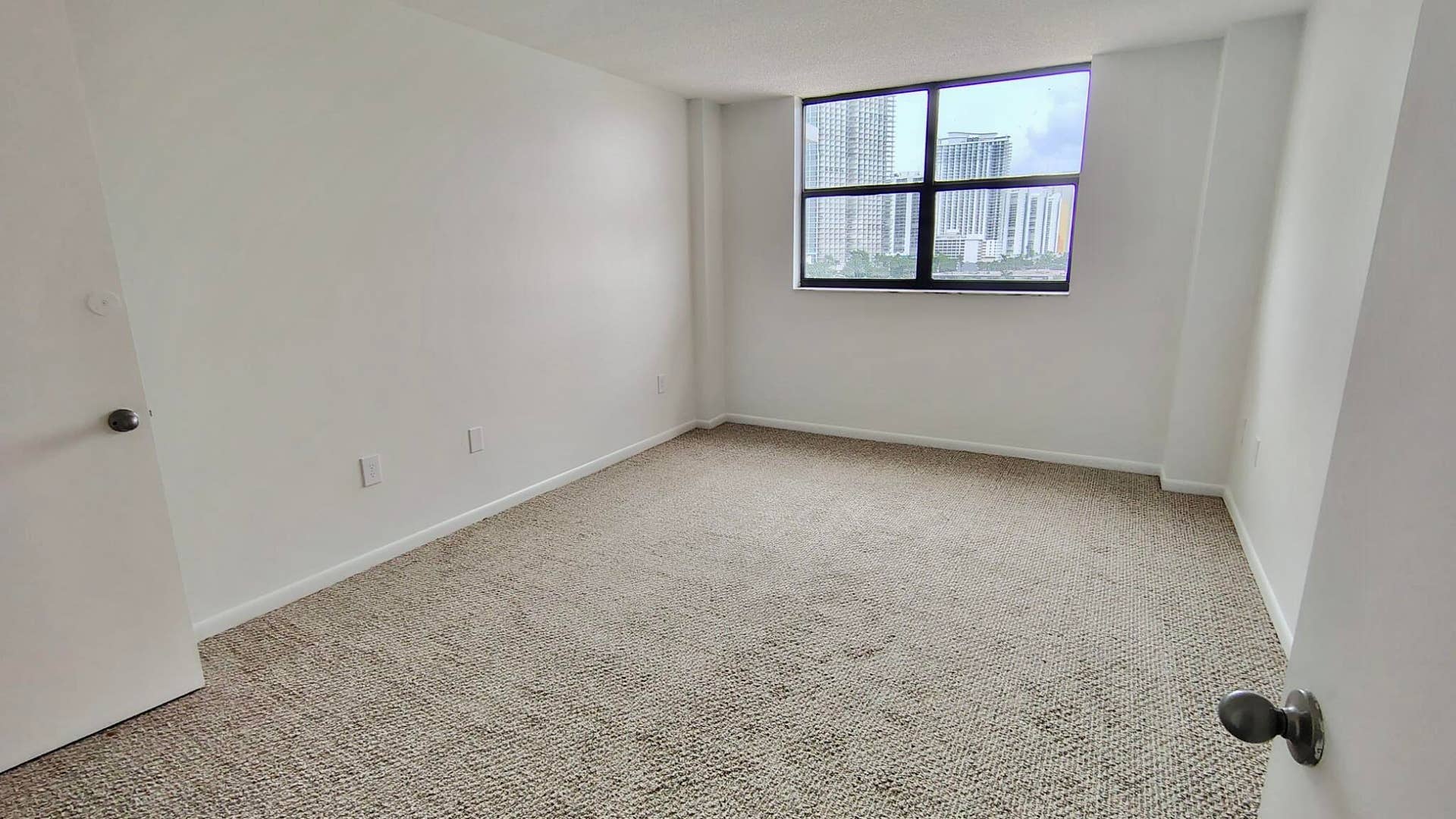 210 174TH Street, #808, Sunny Isles Beach, FL 33160 d9ac03d6-c4bf-4278-9b98-ab6326aee5cb