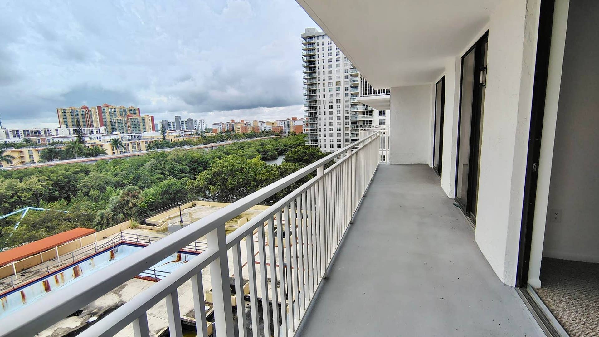 210 174TH Street, #808, Sunny Isles Beach, FL 33160 bd3c9f81-0029-441c-8108-5bd610b5a294