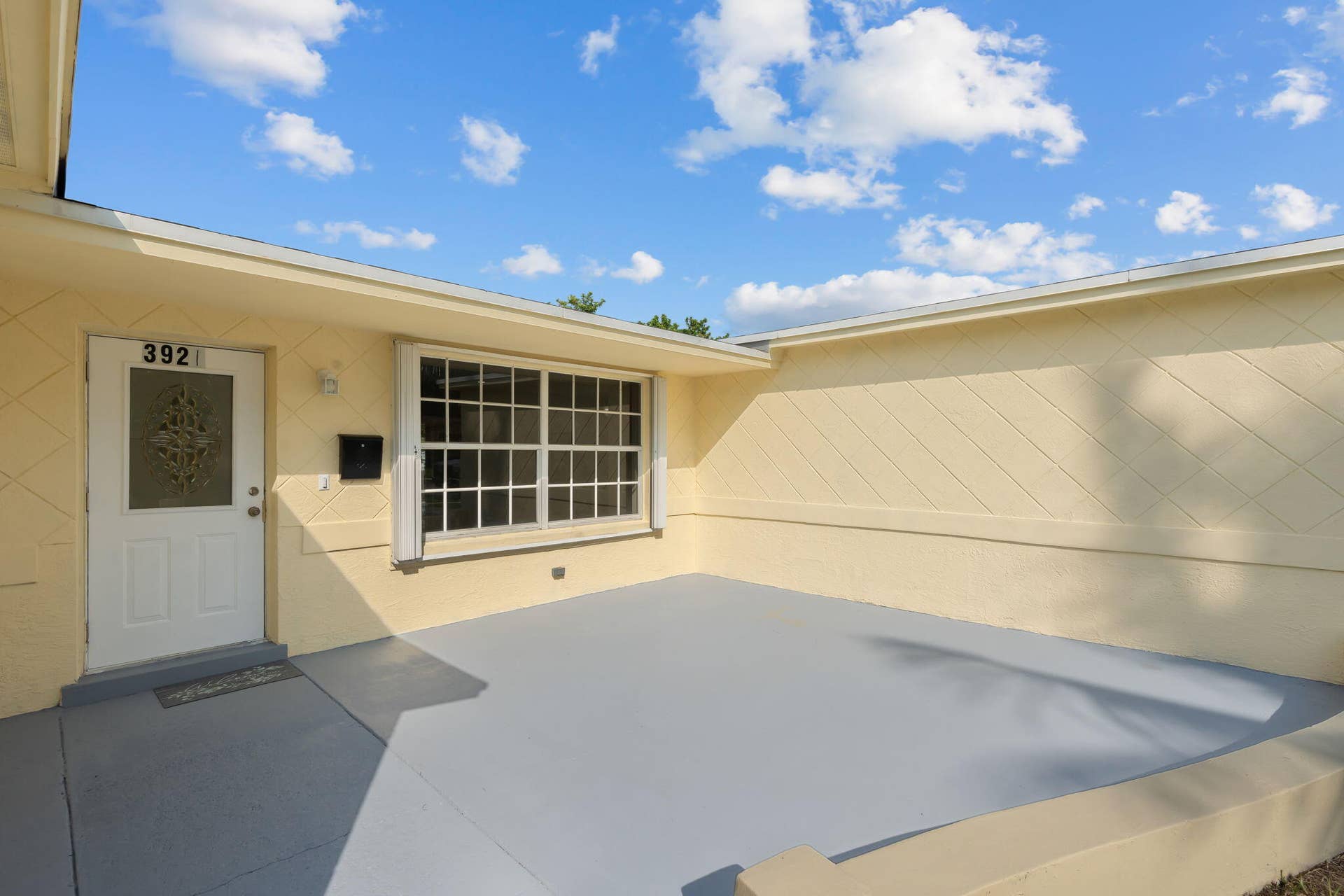 3921 NW 35th Terrace, Lauderdale Lakes, FL 33309 front porch