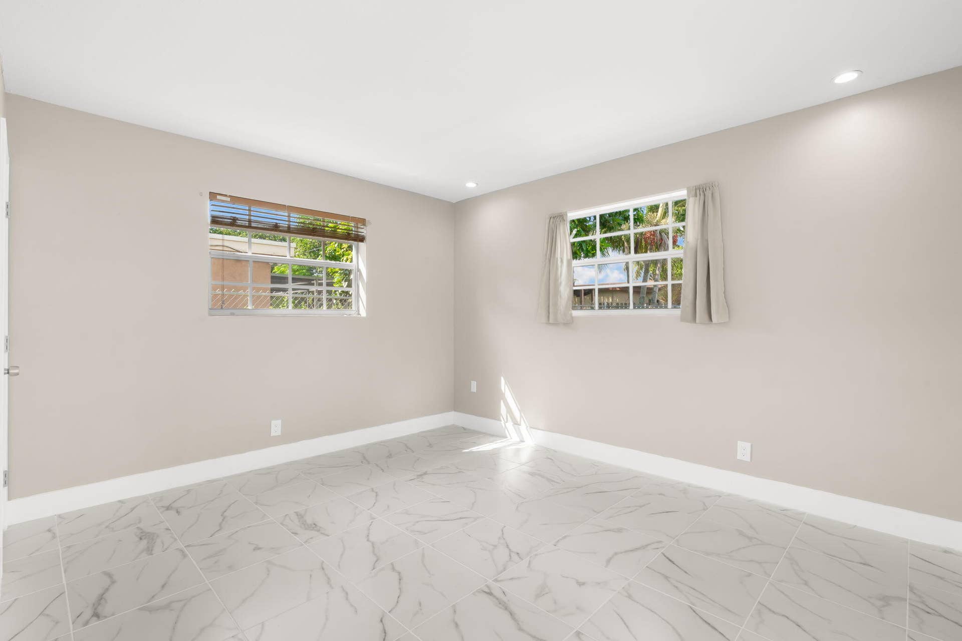 3921 NW 35th Terrace, Lauderdale Lakes, FL 33309 Master Bedroom