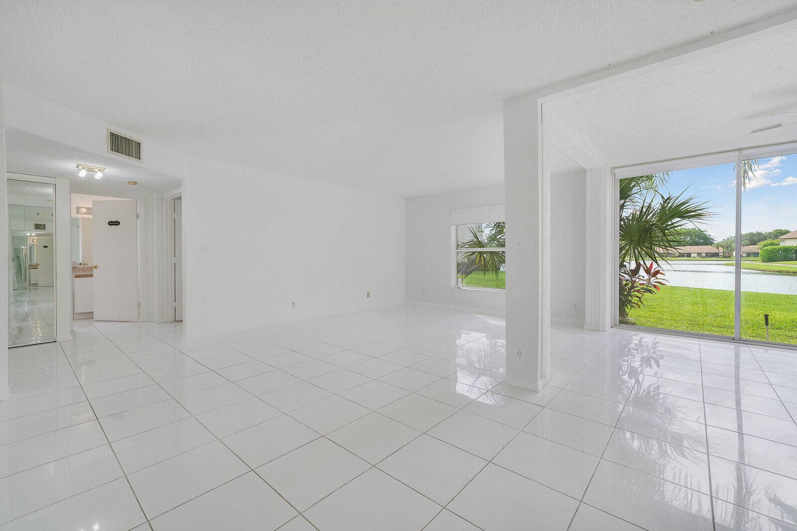 8577 Boca Glades Boulevard W, #D, Boca Raton, FL 33434 Living Room