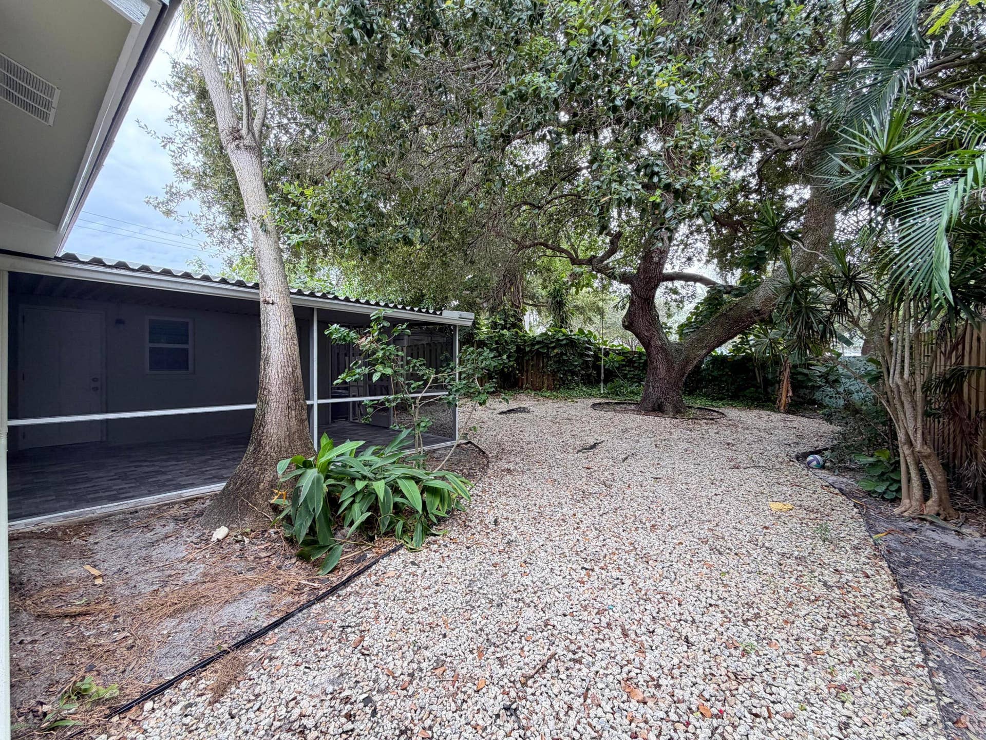 2018 S Waterway Drive, North Palm Beach, FL 33408 WhatsApp Image 2026-10-01 at 18.20.21 (1