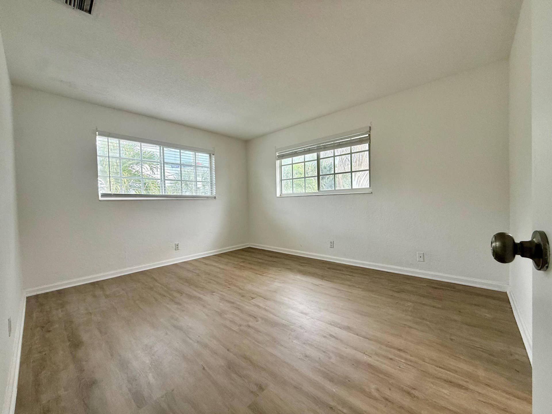 3370 NE 16th Terrace, #Unit 5, Pompano Beach, FL 33064 WhatsApp Image 2026-07-28 at 16.42.41