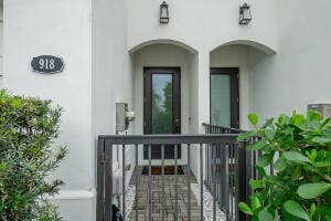 918 St George Boulevard, Delray Beach, FL 33483 Front door