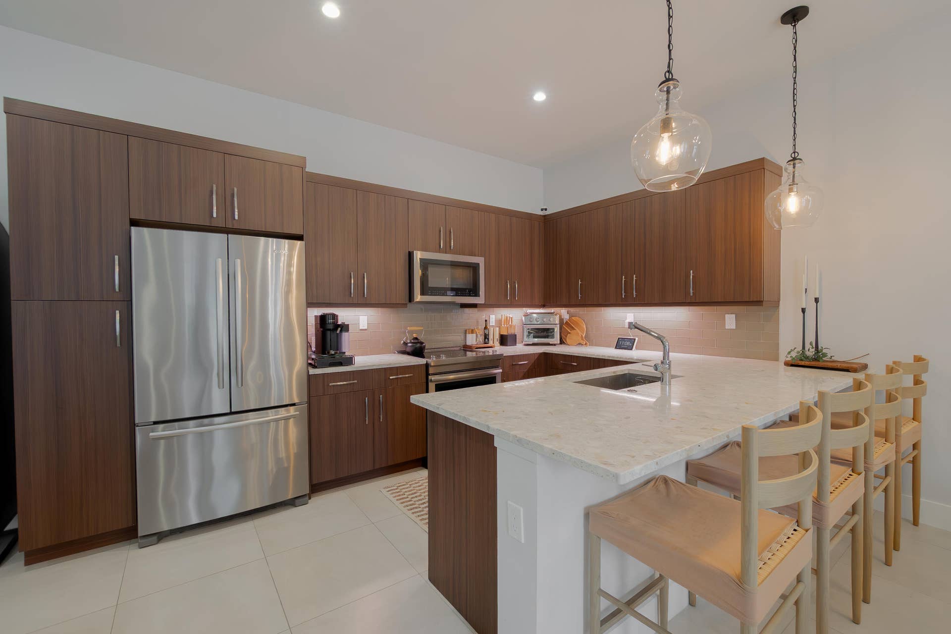 918 St George Boulevard, Delray Beach, FL 33483 Large kitchen island