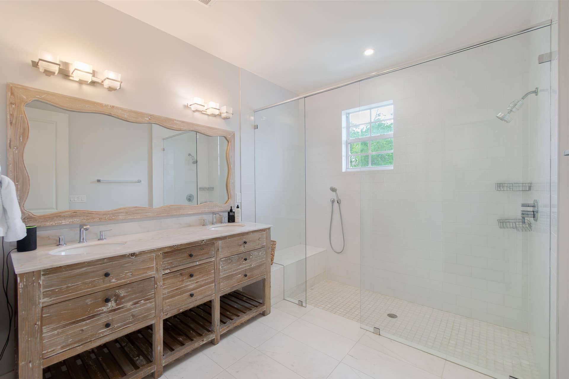 918 St George Boulevard, Delray Beach, FL 33483 Primary ensuite bath; Oversize shower
