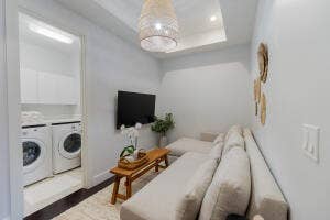 918 St George Boulevard, Delray Beach, FL 33483 Laundry room