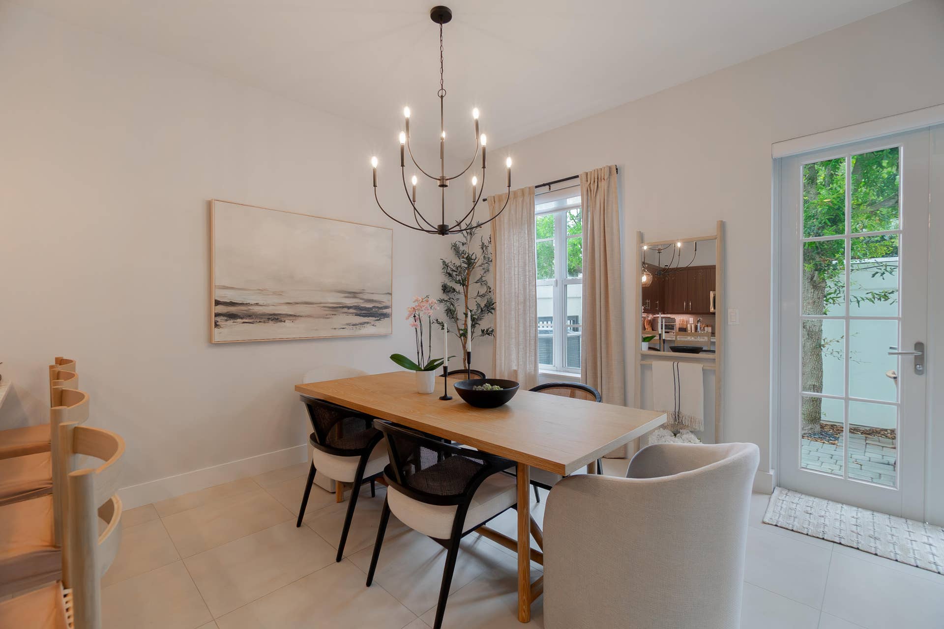 918 St George Boulevard, Delray Beach, FL 33483 Coastal Chic Dining Area