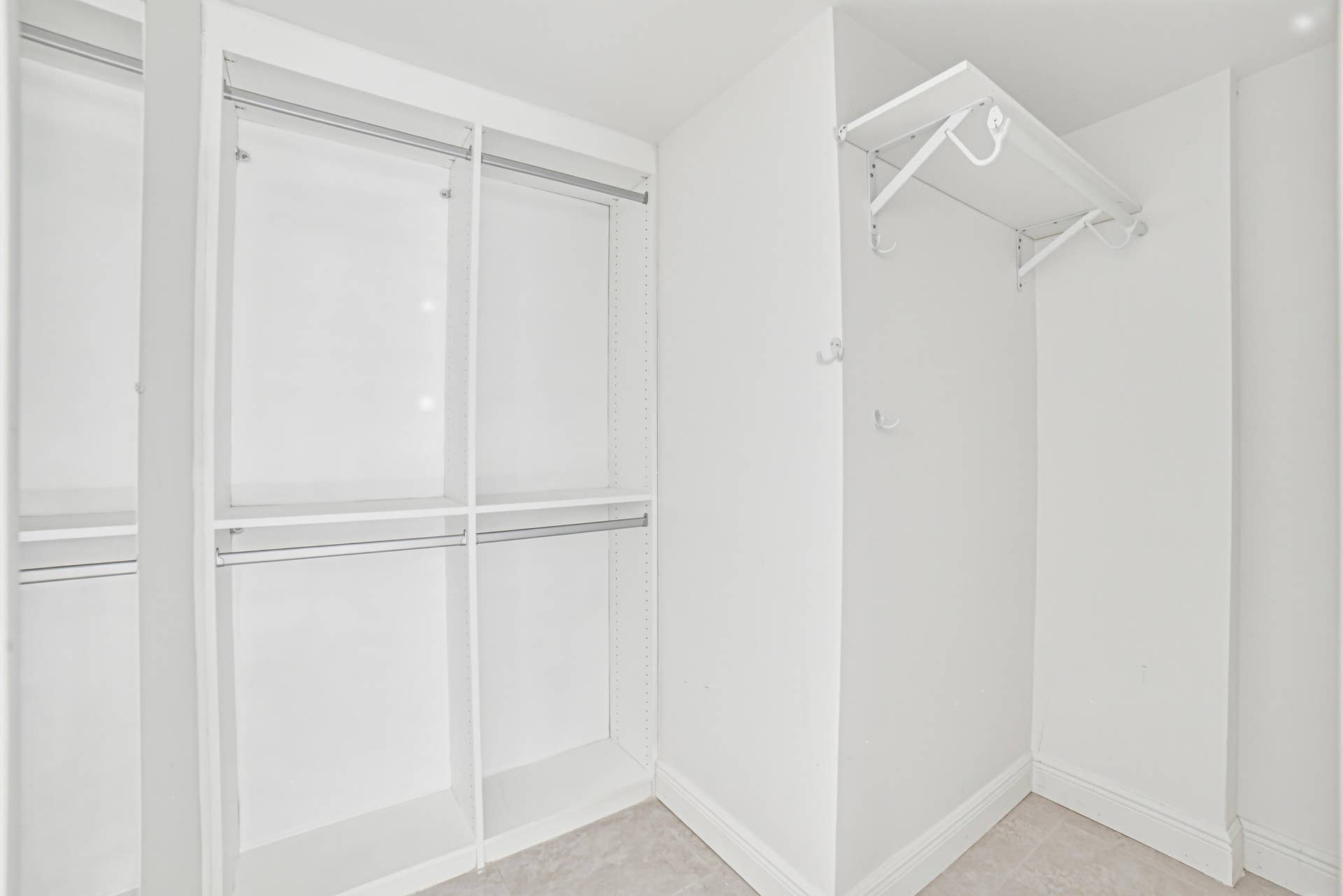 Bedroom-Closet