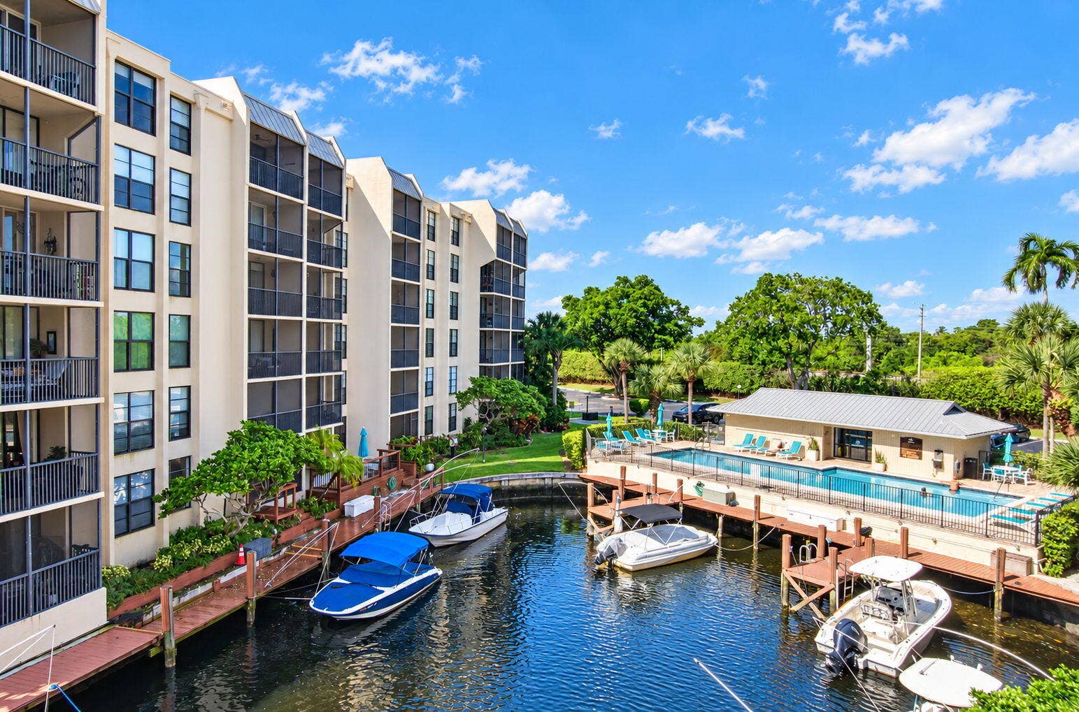 20 ROYAL PALM Way, #301, Boca Raton, FL 33432 The Waterside Pool