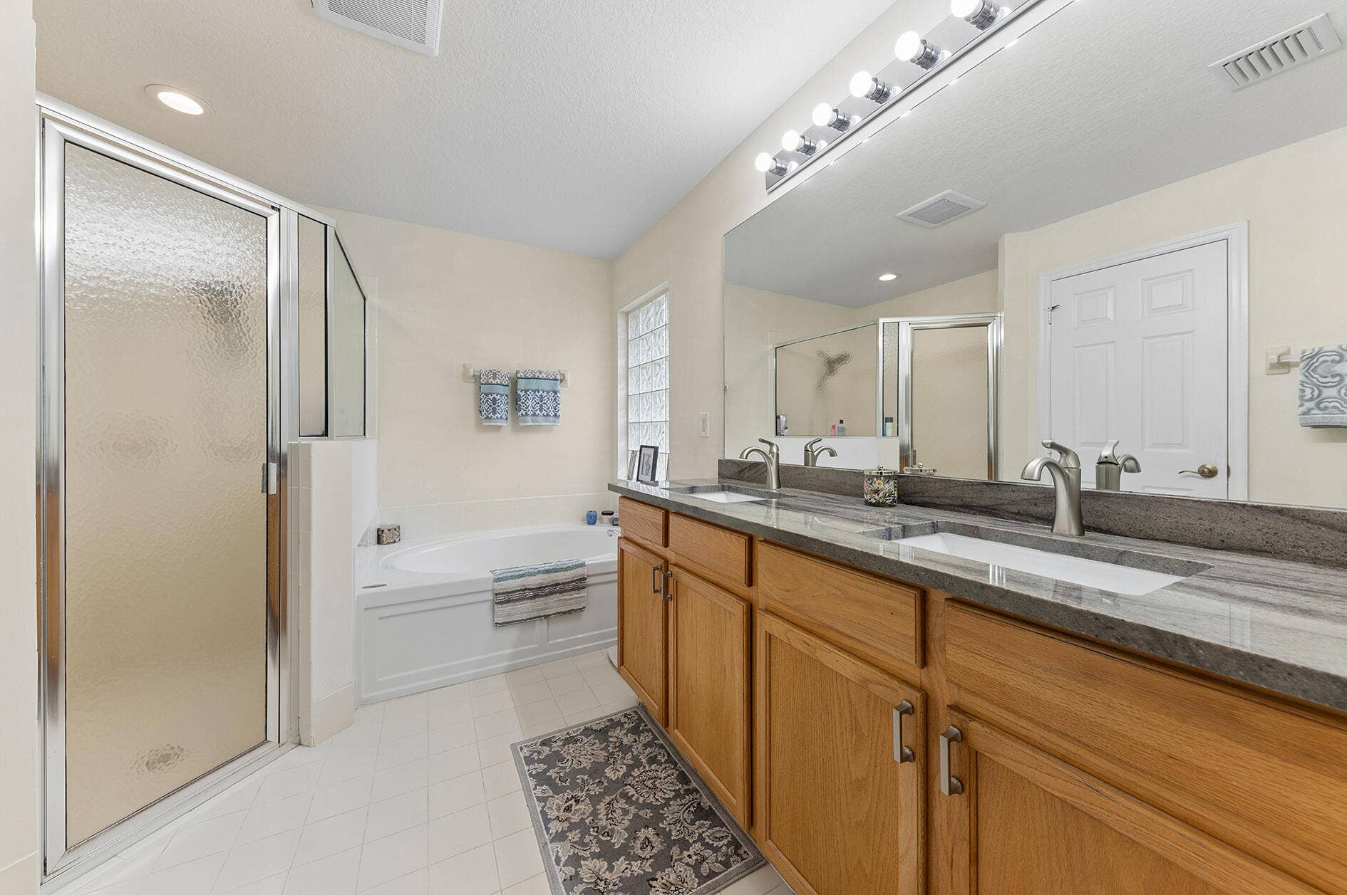 12142 Roma Road, Boynton Beach, FL 33437 PRIMARY BATHROOM
