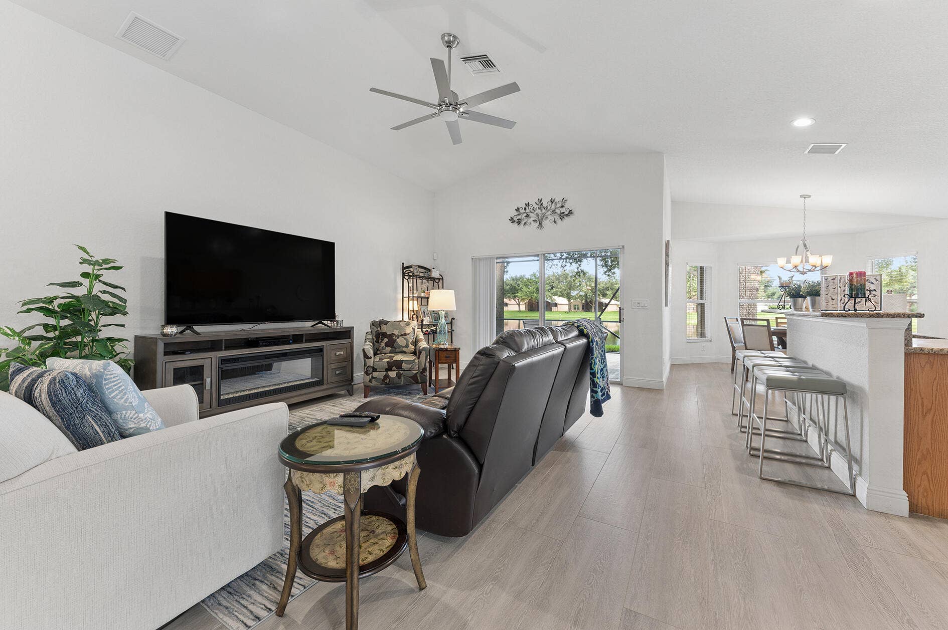 12142 Roma Road, Boynton Beach, FL 33437 FAMILY ROOM