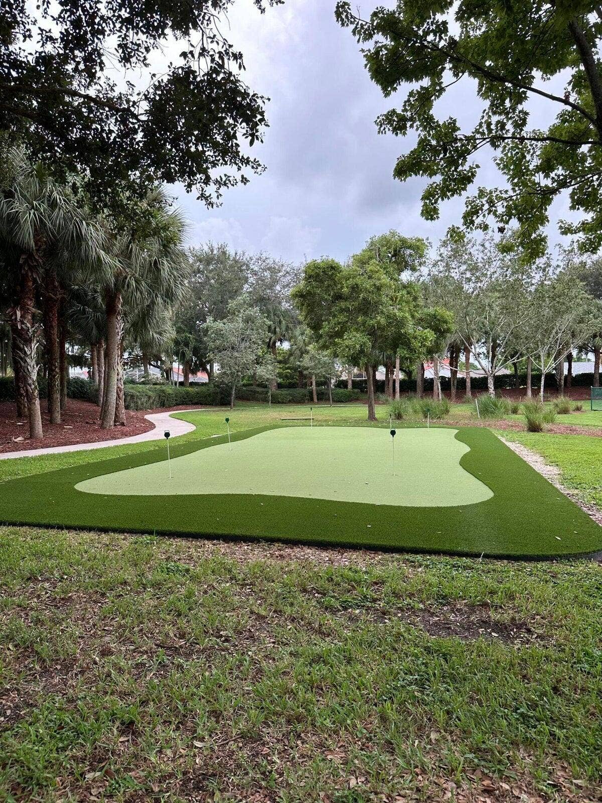 12142 Roma Road, Boynton Beach, FL 33437 PUTTING GREEN