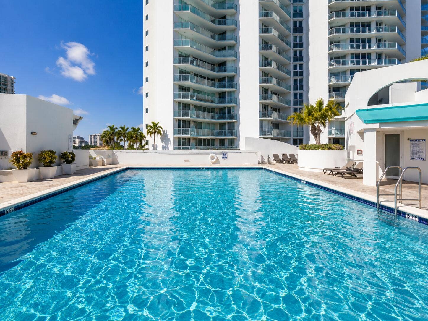 16425 COLLINS Avenue, #818, Sunny Isles Beach, FL 33160 24B2FECB-7140-4F1C-9F7A-85F0C9993833
