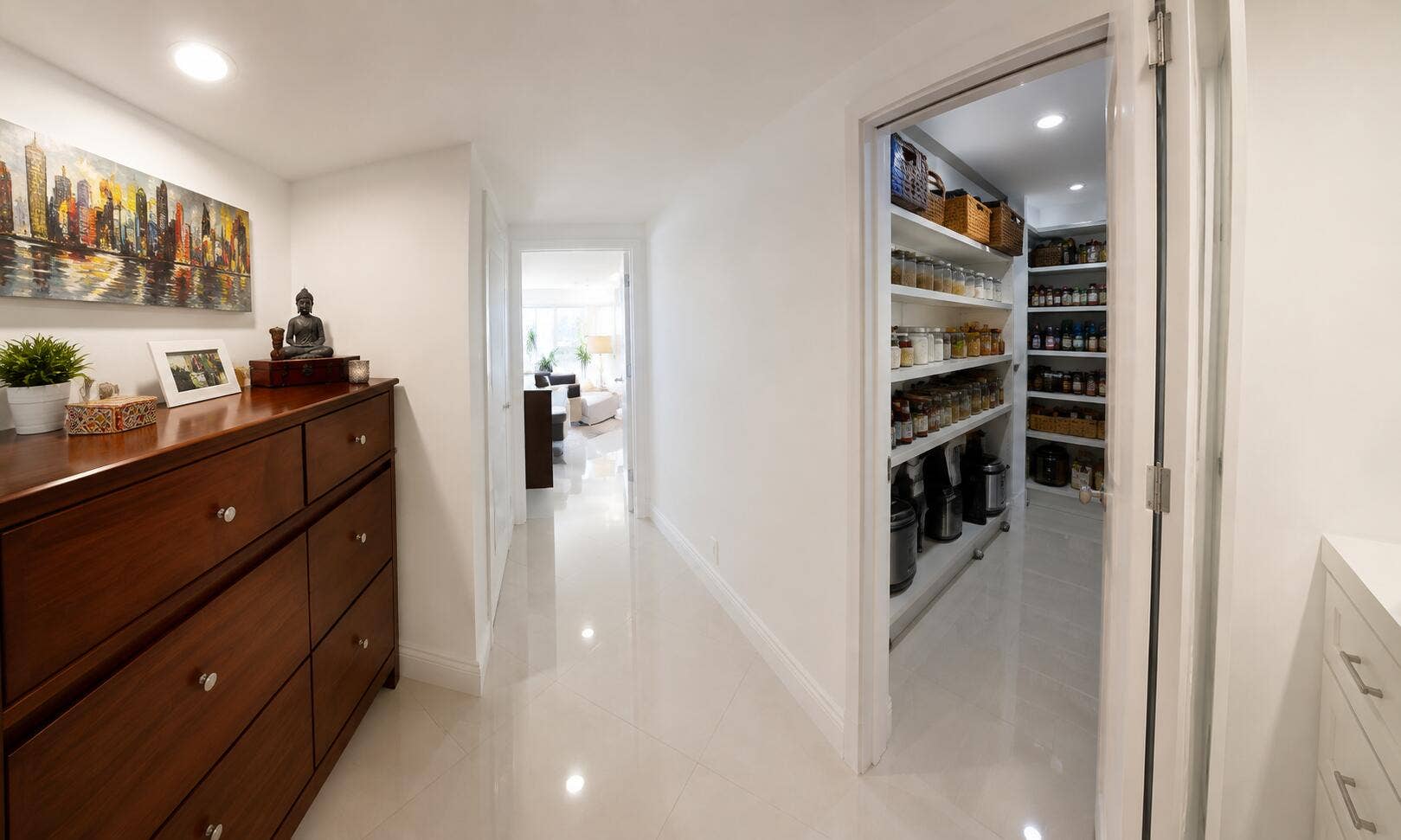 16425 COLLINS Avenue, #818, Sunny Isles Beach, FL 33160 B23C2E81-C405-4FC1-8EA7-F2F3514A7AB9
