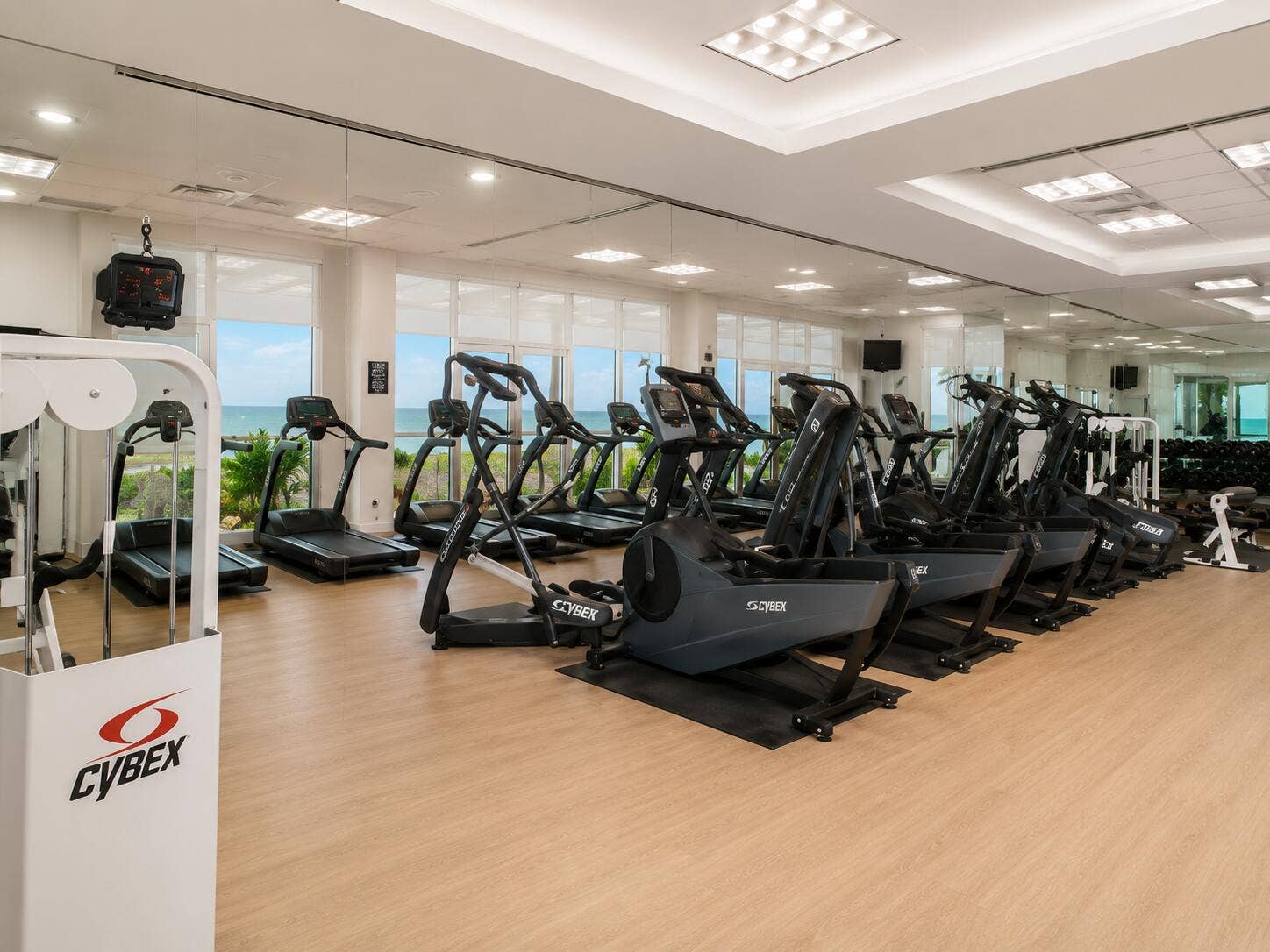 16425 COLLINS Avenue, #818, Sunny Isles Beach, FL 33160 2AA89D01-0DA3-4AC8-BEB2-90CFA82EFA53