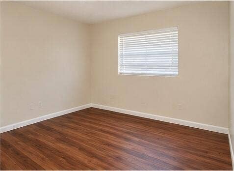 227 CASTLEWOOD Drive, #207, North Palm Beach, FL 33408 07_bedroom_one_window