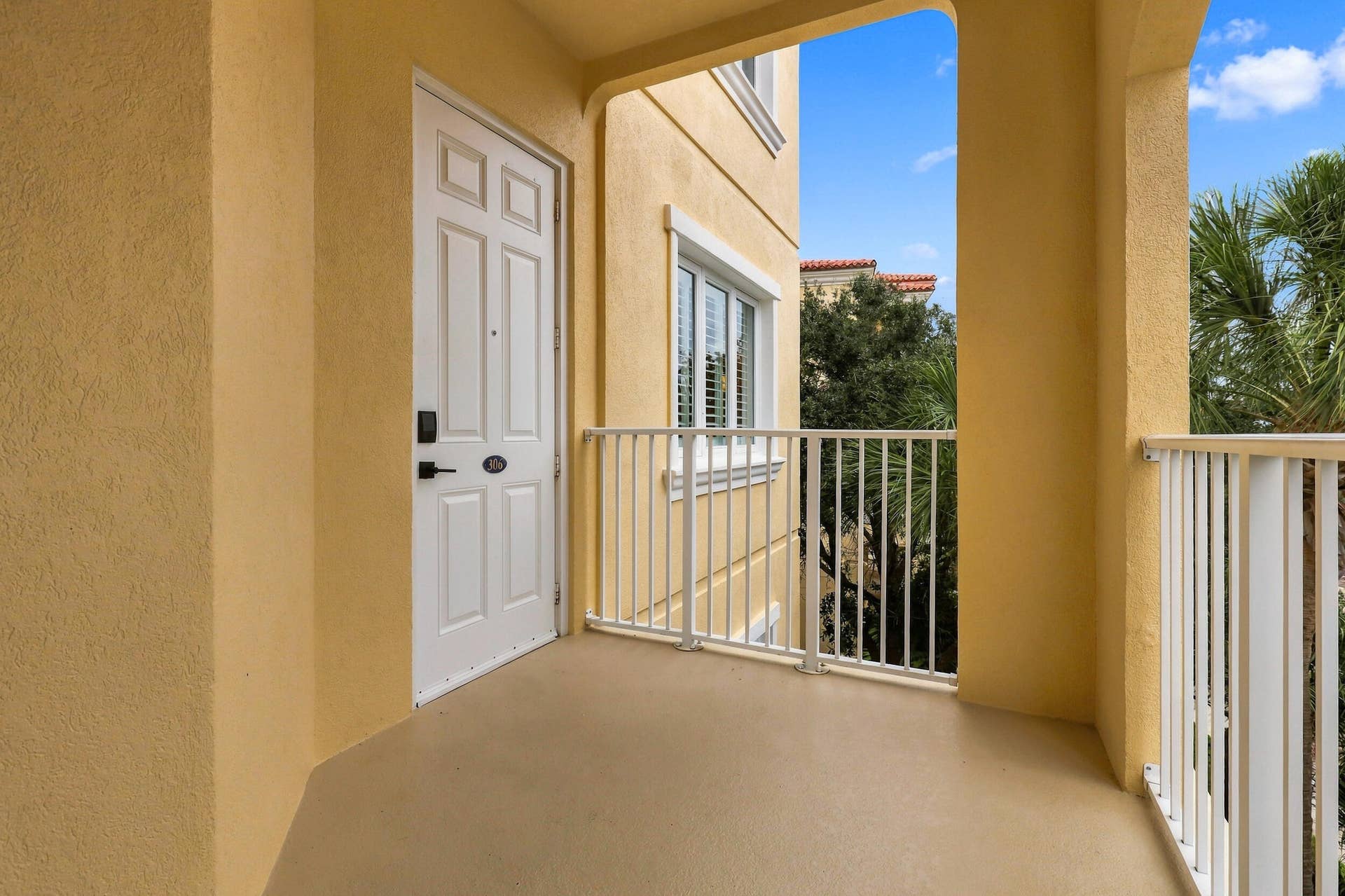 End Unit means nobody walking by your front door (unless there to see you)