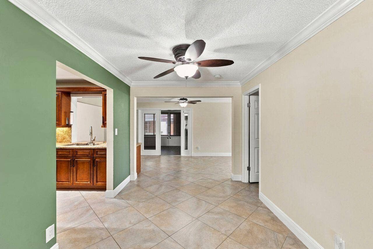 1707 SW 18th Street, Boynton Beach, FL 33426 Breakfast Area off Living Room or additional living room space