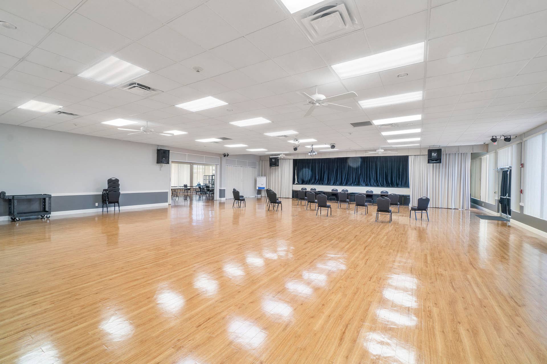 1707 SW 18th Street, Boynton Beach, FL 33426 Ballroom/theater/activities area