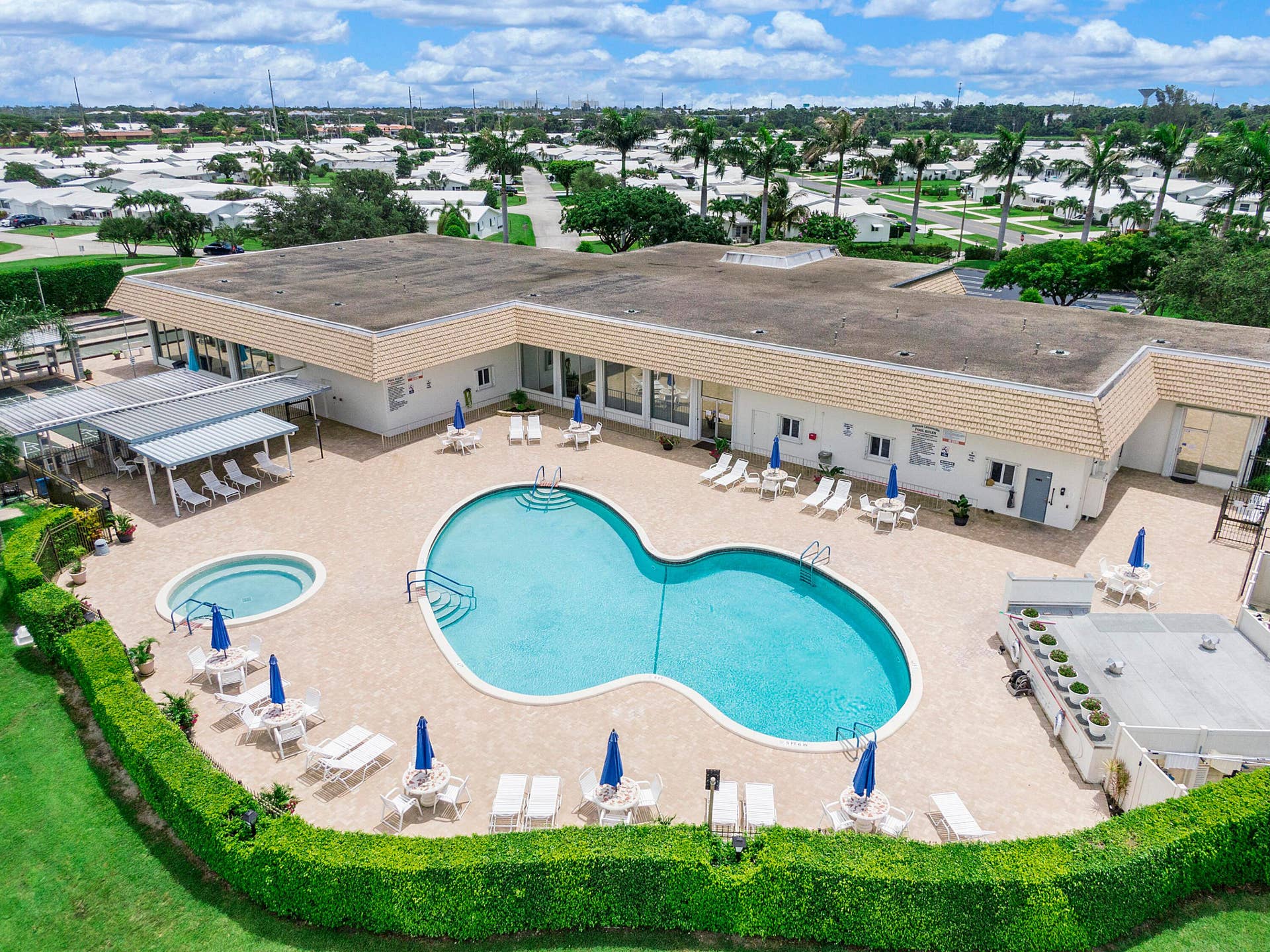 1707 SW 18th Street, Boynton Beach, FL 33426 Community Pool