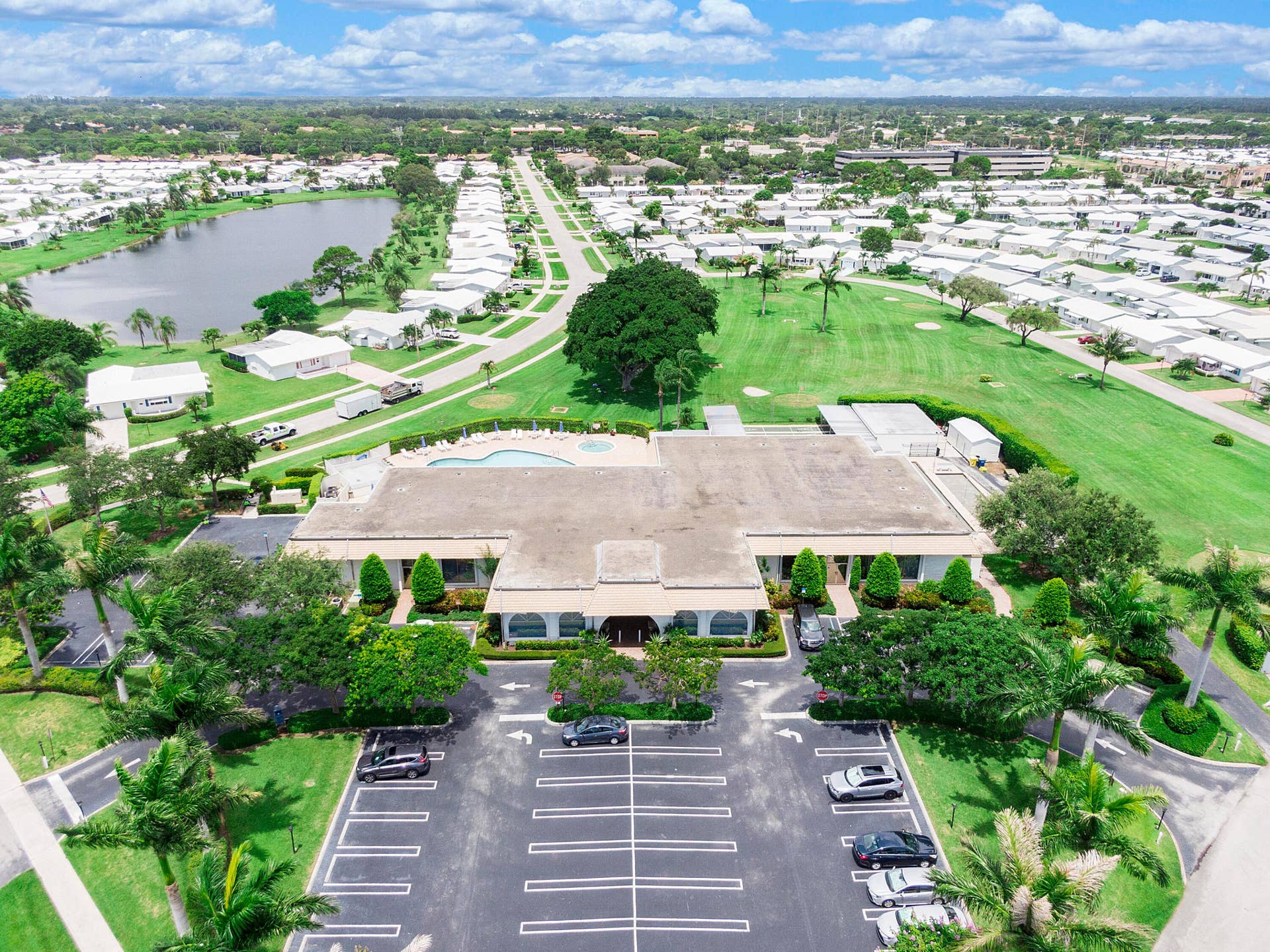 1707 SW 18th Street, Boynton Beach, FL 33426 CLubhouse