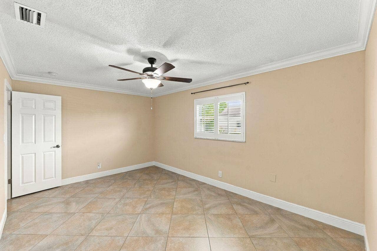 1707 SW 18th Street, Boynton Beach, FL 33426 Split bedroom floorplan