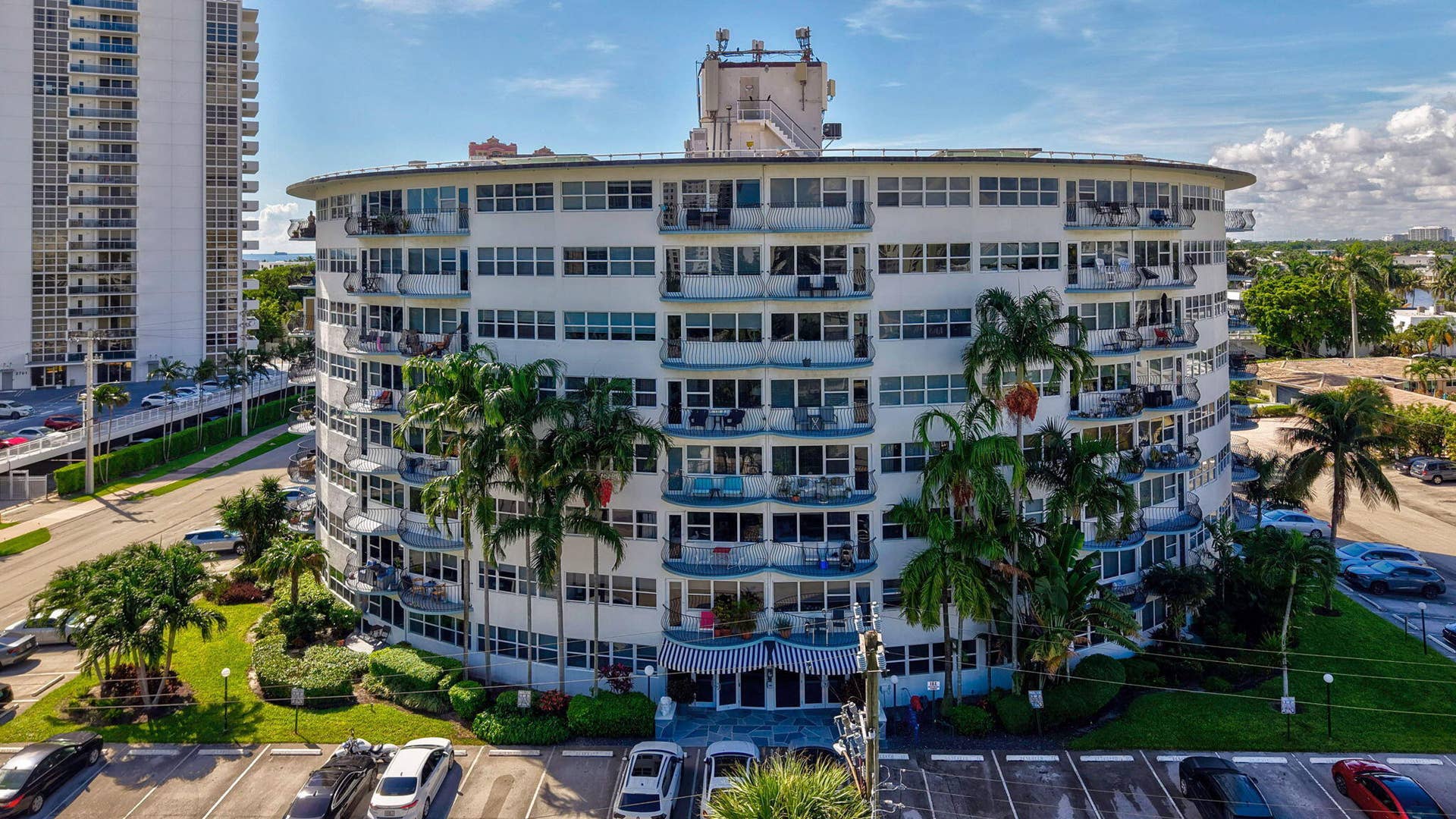 3250 NE 28TH Street, #104, Fort Lauderdale, FL 33308 35-web-or-mls-DJI_20261006110753_0006_D_