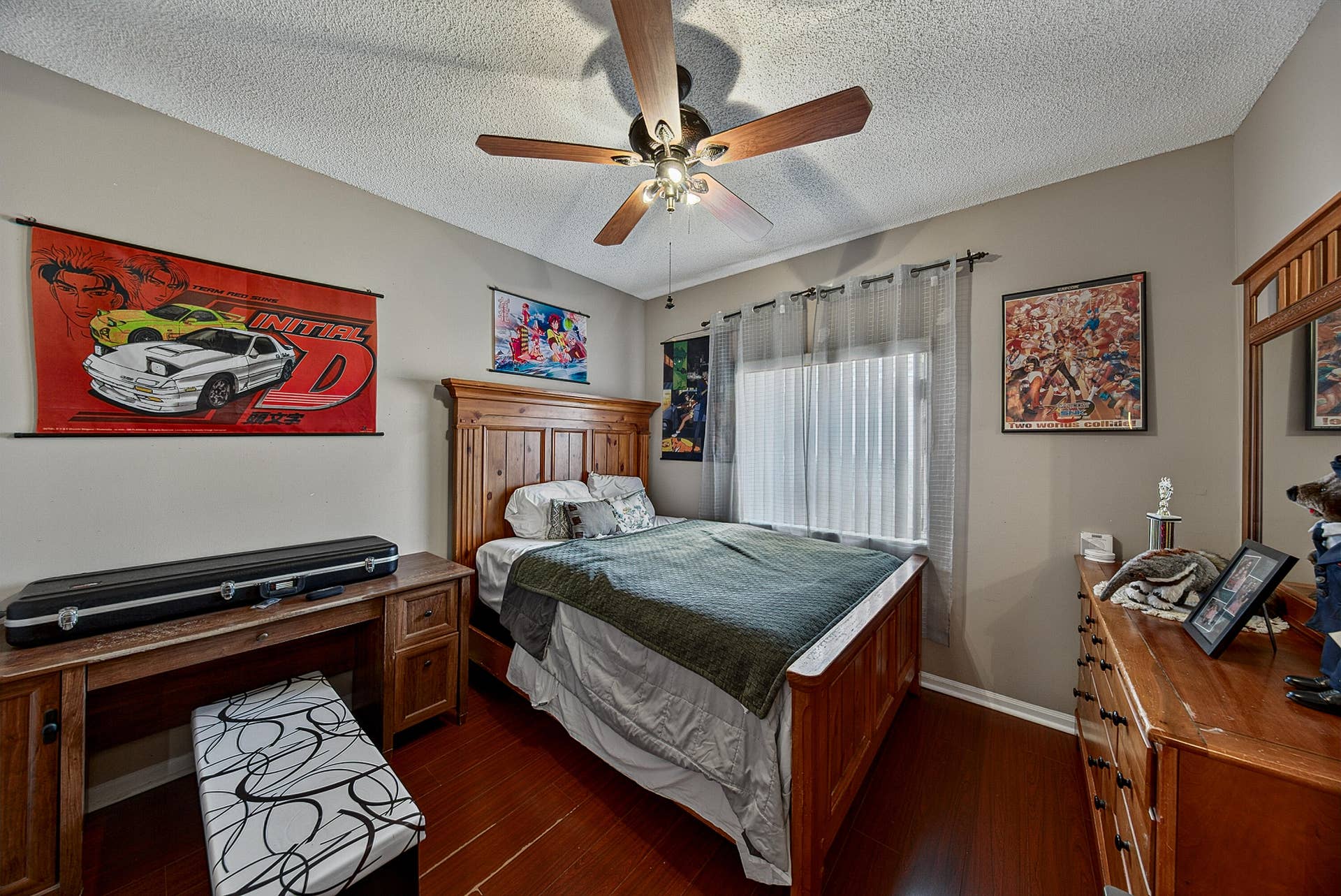 BEDROOM 2