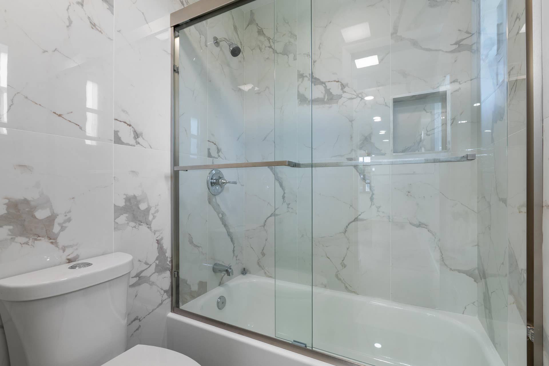 Primary Bath Shower/Bathtub