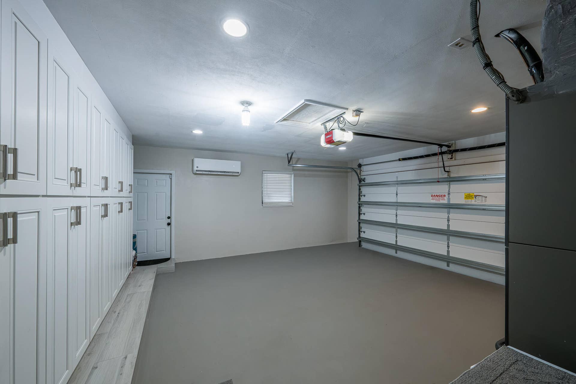 3711 NE 28TH Avenue, Lighthouse Point, FL 33064 Garage