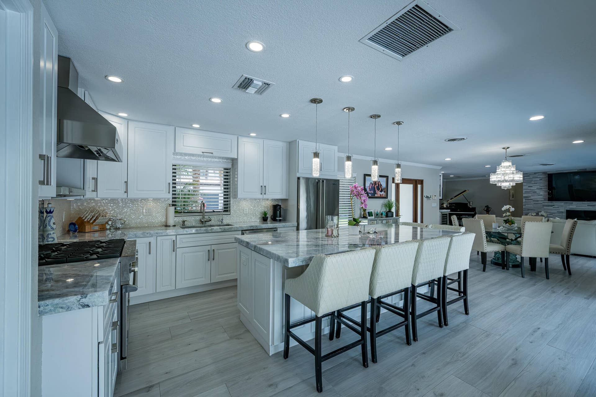 3711 NE 28TH Avenue, Lighthouse Point, FL 33064 Kitchen