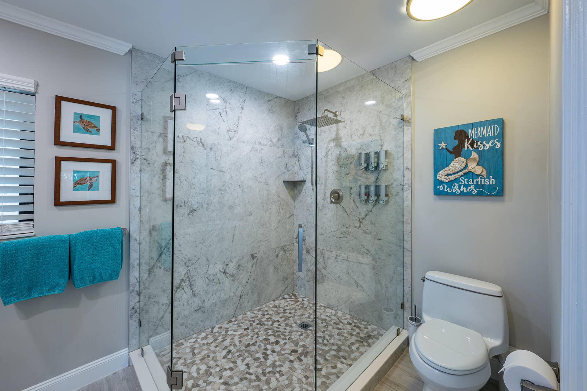 3711 NE 28TH Avenue, Lighthouse Point, FL 33064 Primary Bath 1