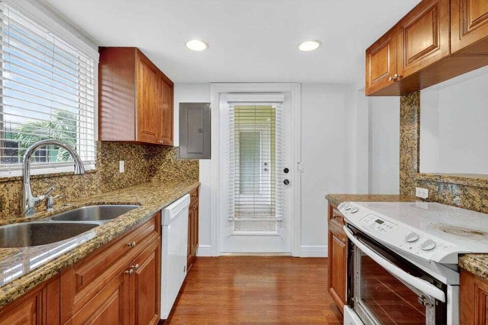 Unit 3 Kitchen