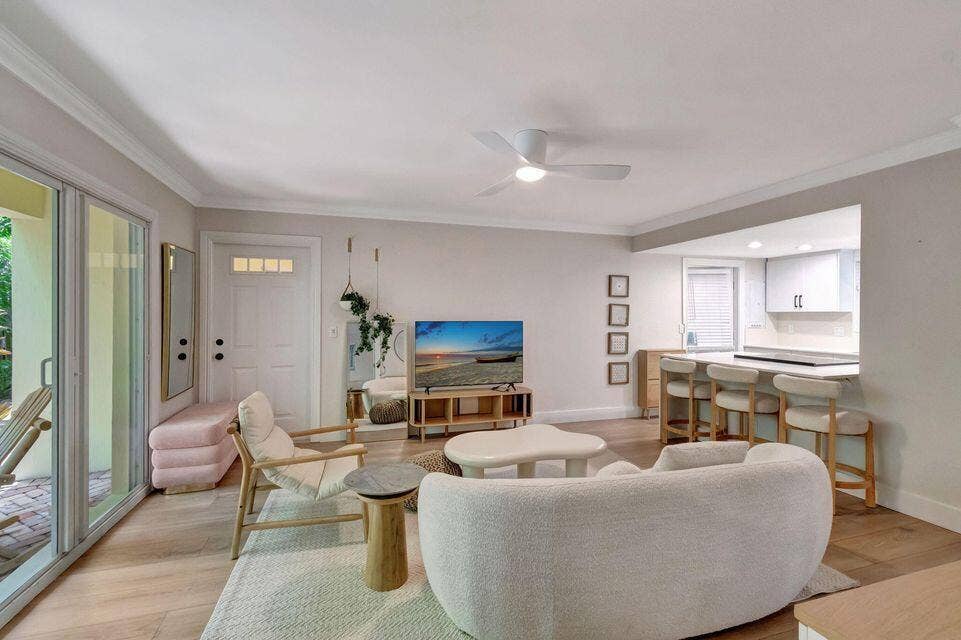 Unit 2 Living Rm