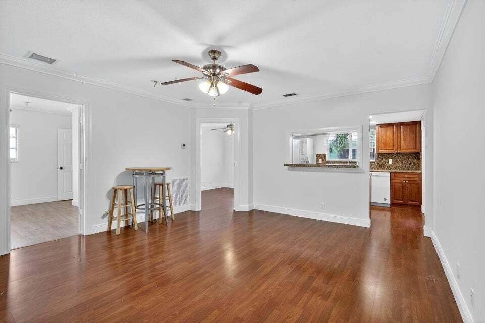 Unit 3 Living Rm
