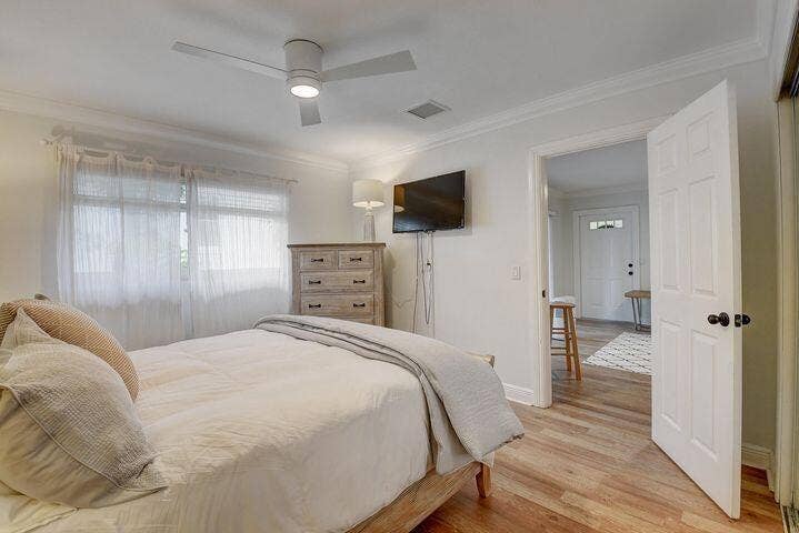 Unit 4 Bedroom 1