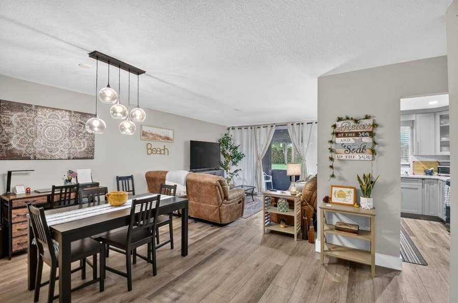 Property photo for 500 DAVIS Road, #25, Palm Springs, FL