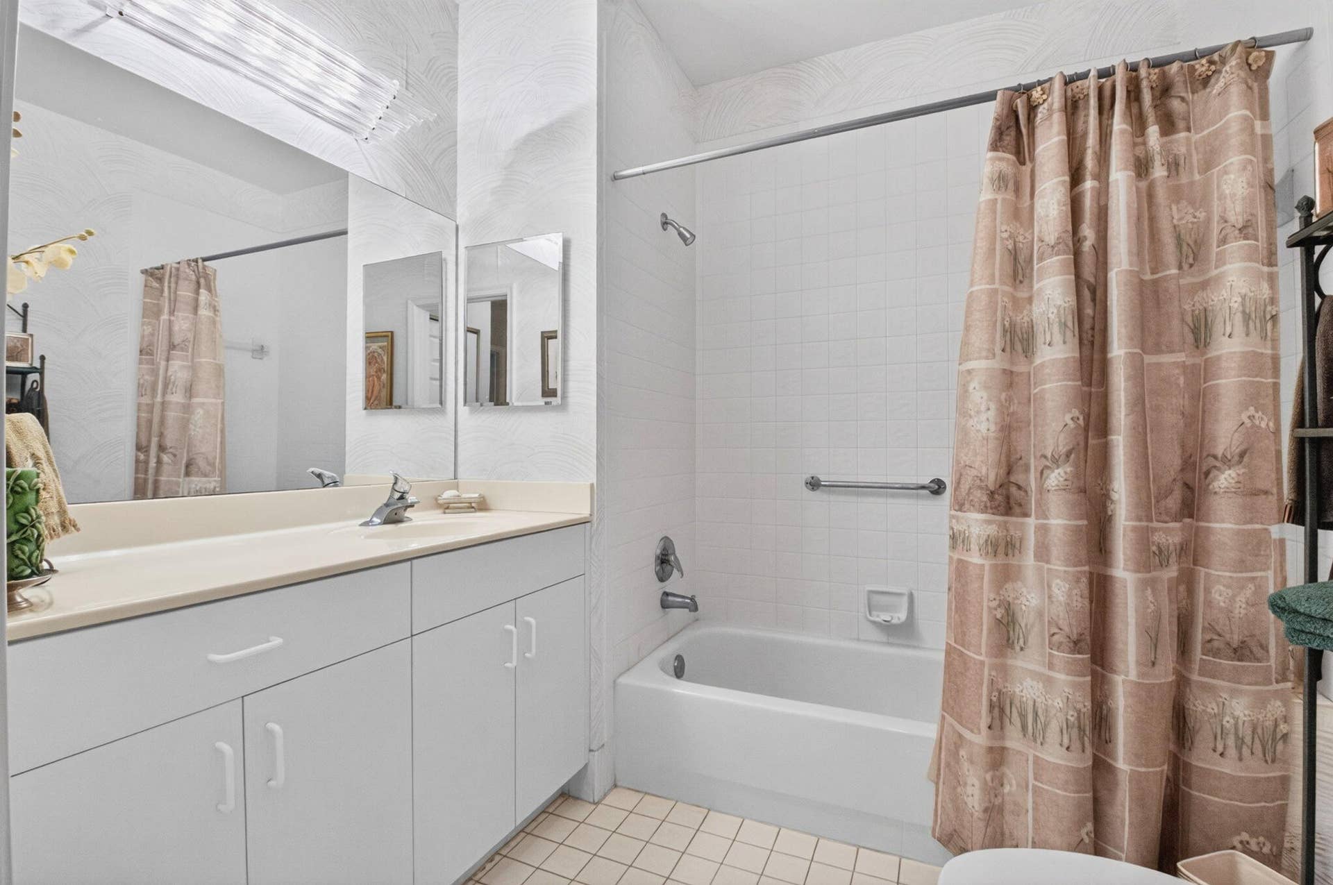 2nd Bathroom
