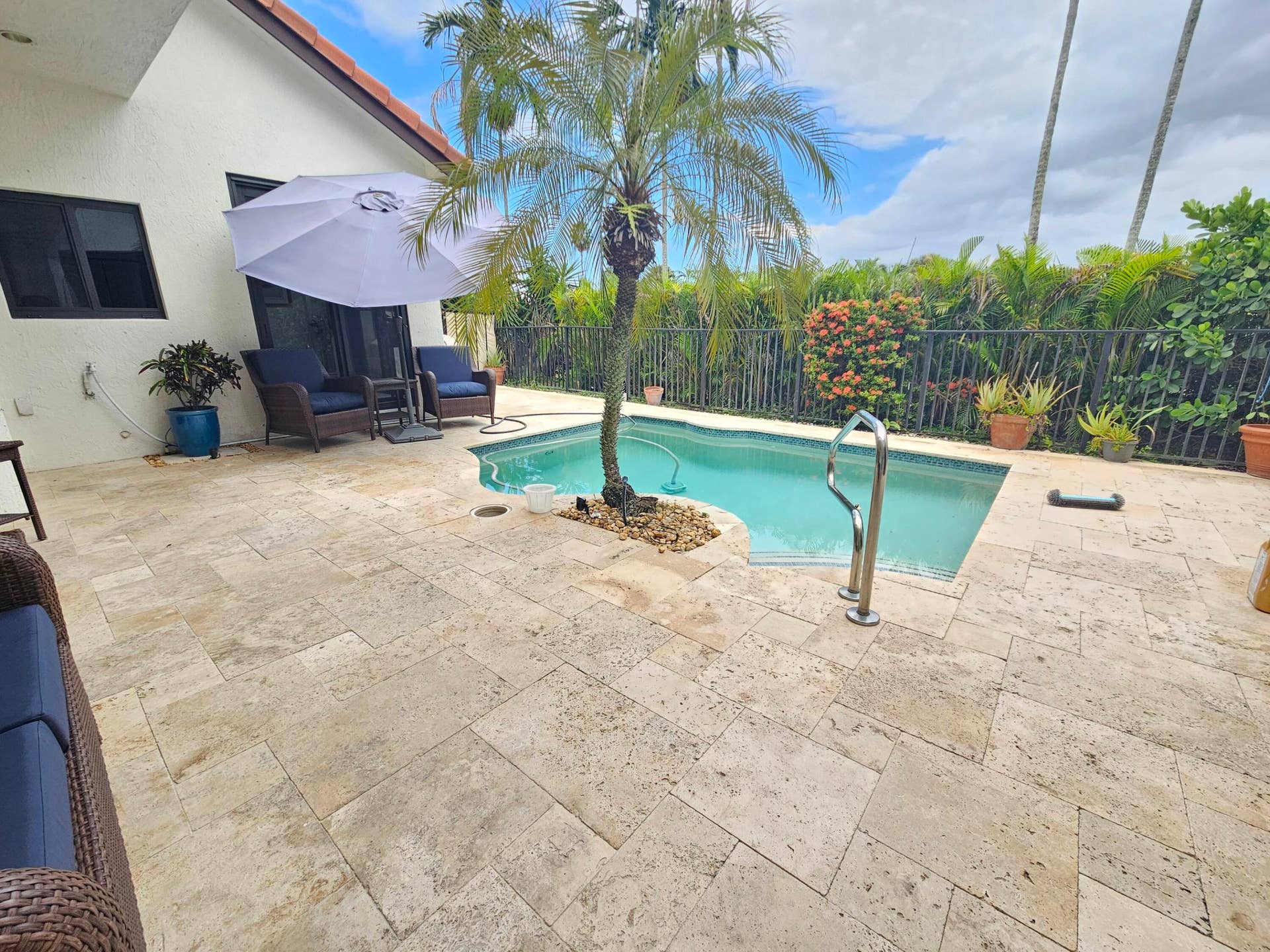 Pool Area (3)