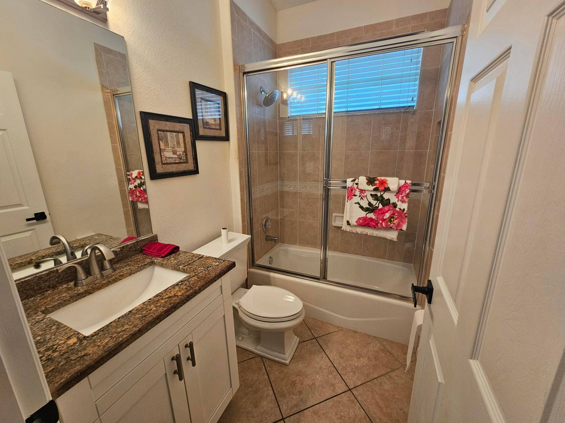 Bathroom 2 (1)
