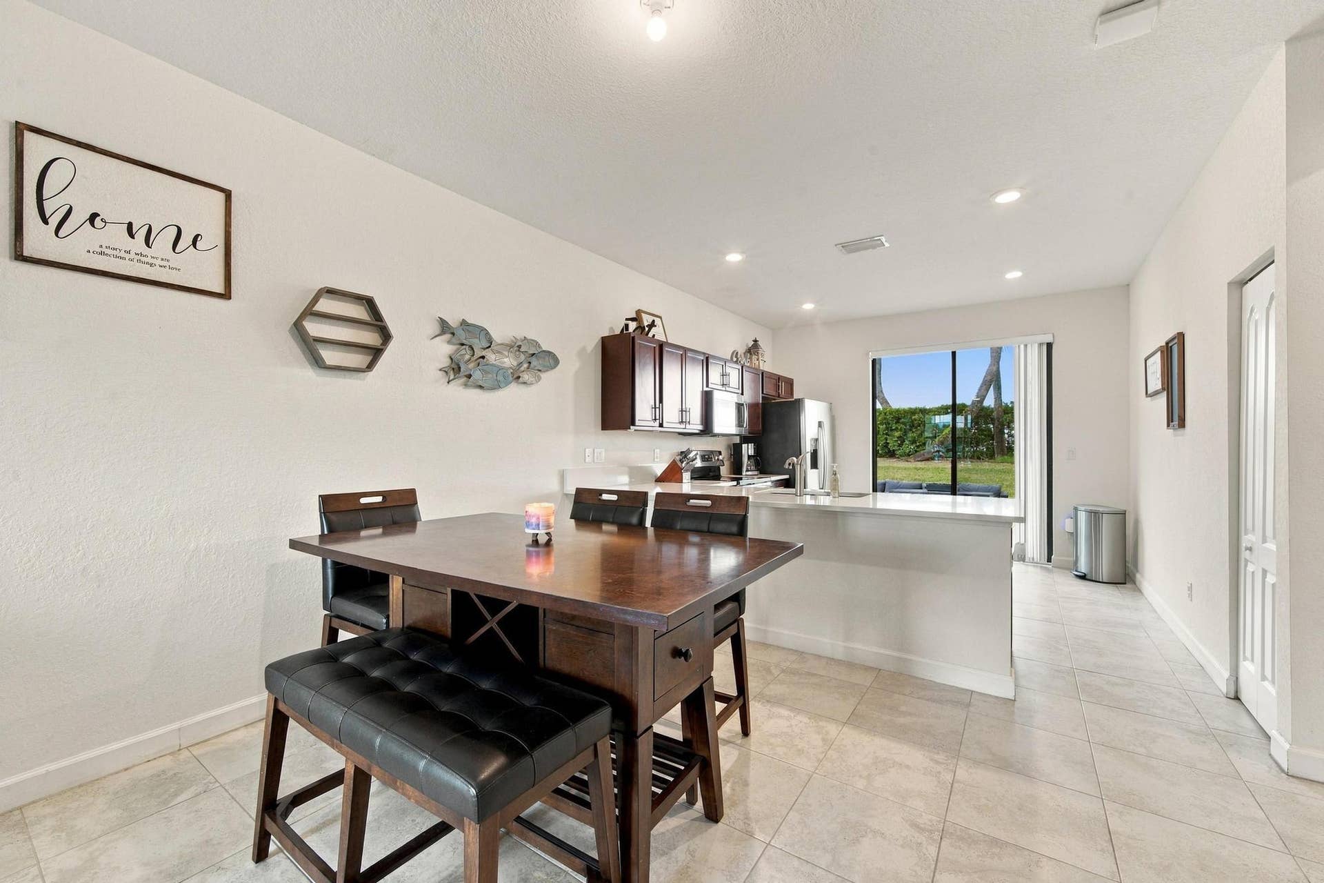 9871 E Villa Cir, Vero Beach, FL 32966-2