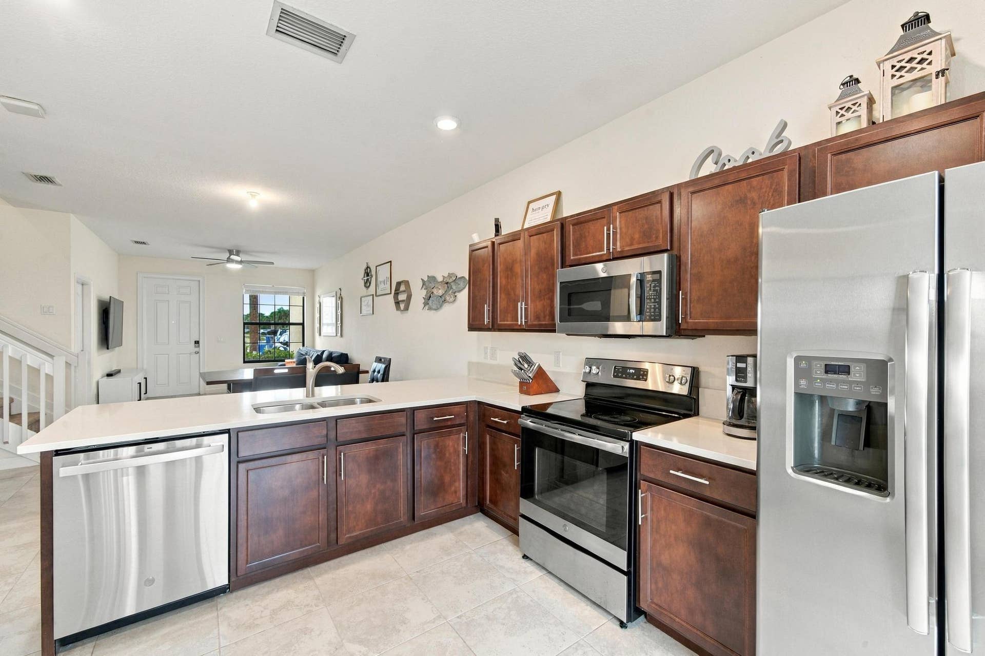 9871 E Villa Cir, Vero Beach, FL 32966-3