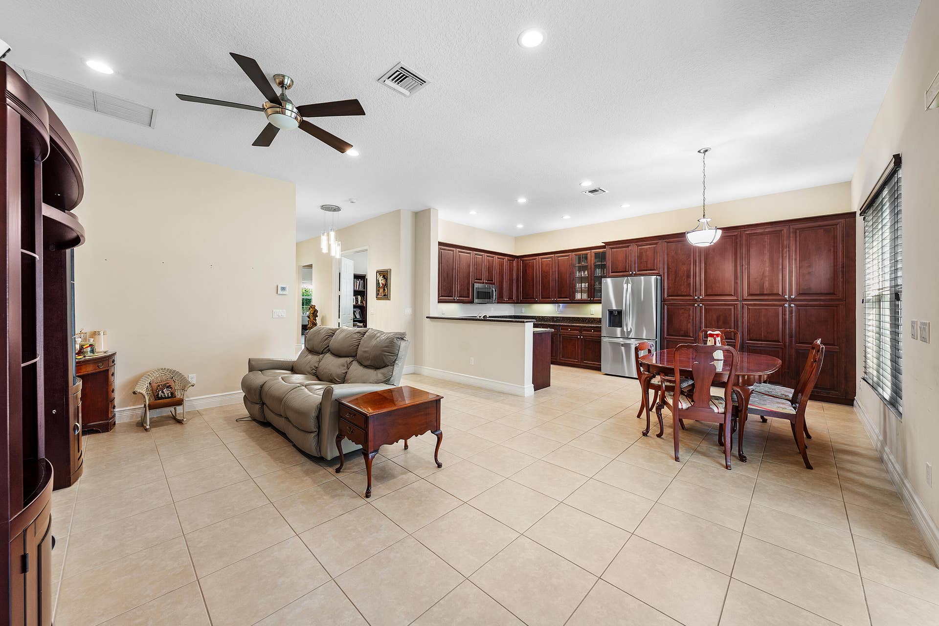 8711 Sunbeam Mountain Terrace, Boynton Beach, FL 33473 Great Room, Kitchen & Dining Room