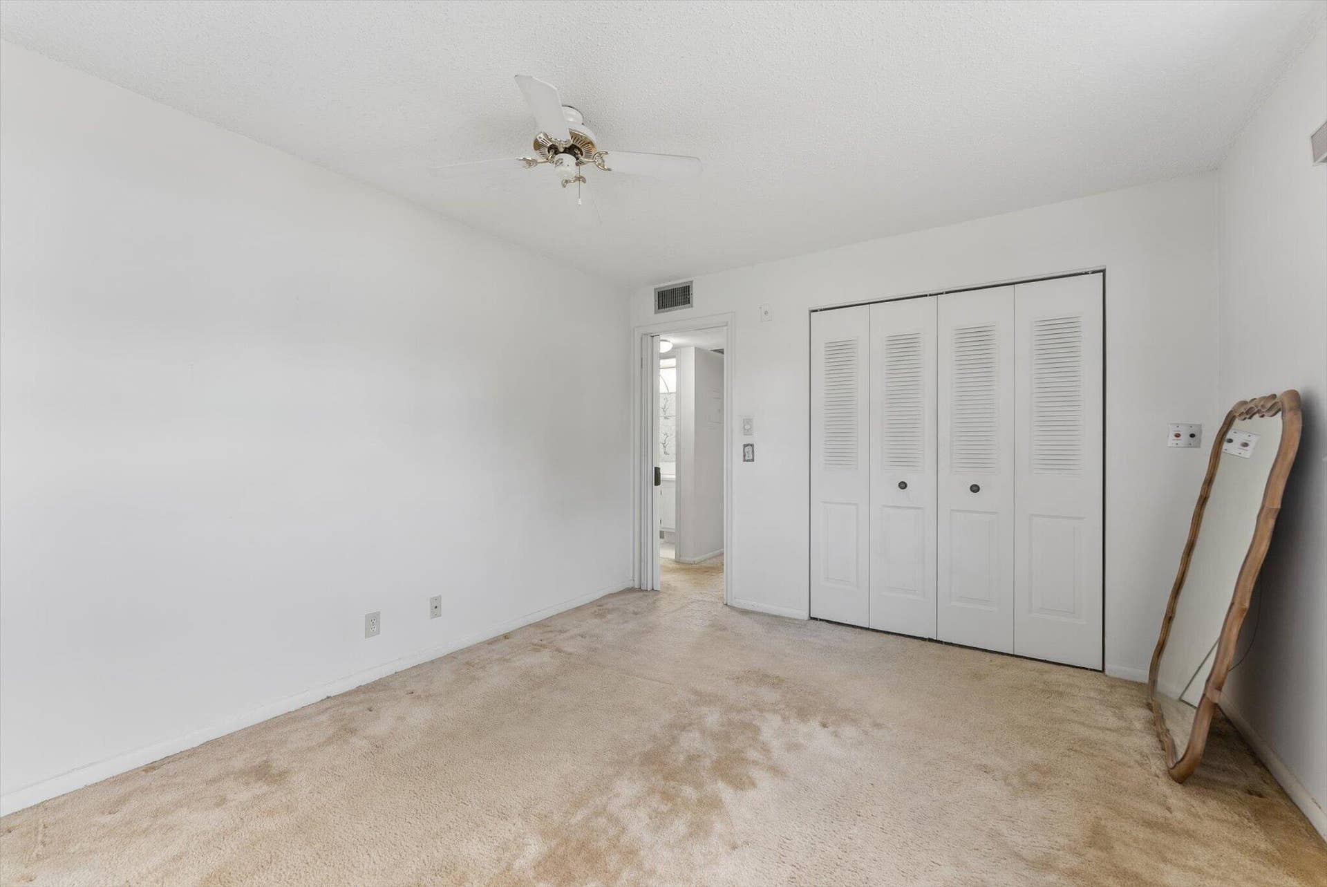 256 MARKHAM L, Deerfield Beach, FL 33442 15-15