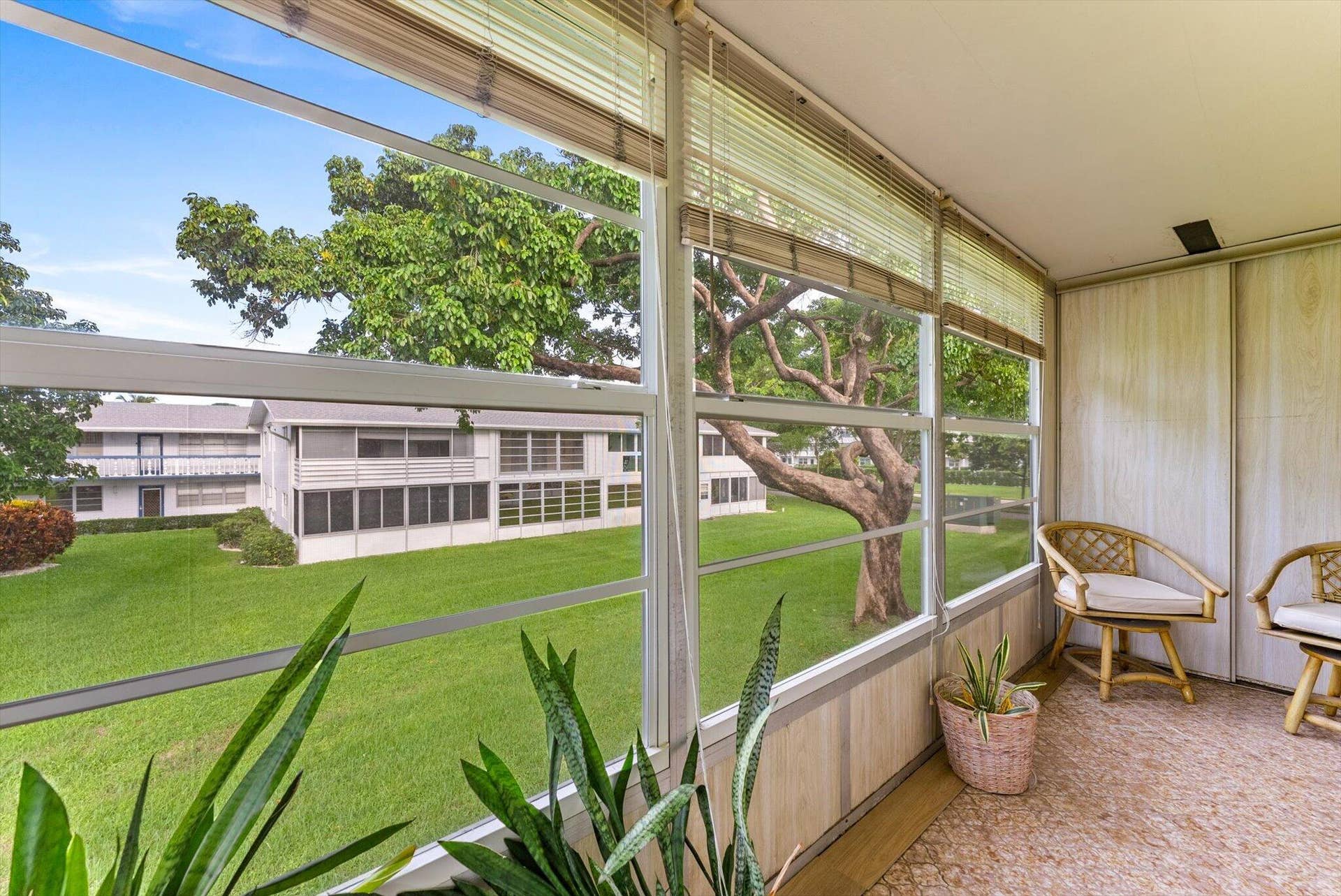 256 MARKHAM L, Deerfield Beach, FL 33442 18-18